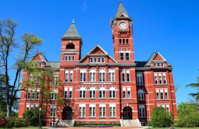 Auburn University – Ngôi trường của cựu CEO Apple