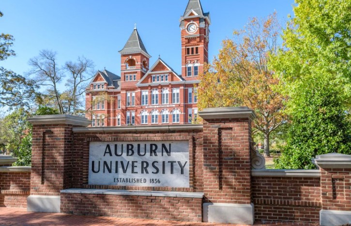 Auburn University - Ngôi trường của cựu CEO Apple